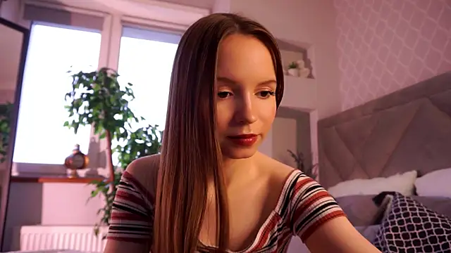 Snapshot of AlodiaHamblett chatting on October 27, 2025, 8:26 am AlodiaHamblett online show from October 27, 2025, 8:26 am