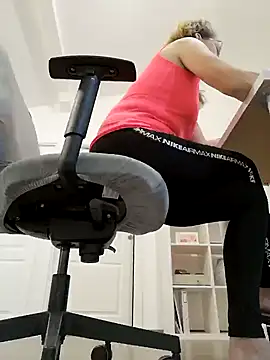 uber babe online show from February 4, 2025, 7:00 pm