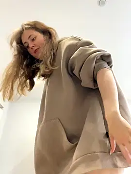 Topvi  online show from October 18, 2025, 6:15 am