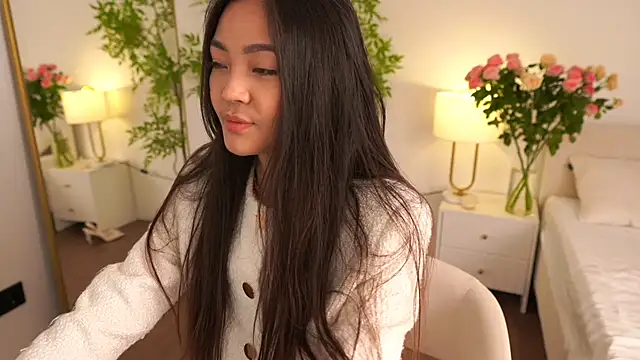 Peopleneedlove144 online show from December 4, 2025, 1:43 pm