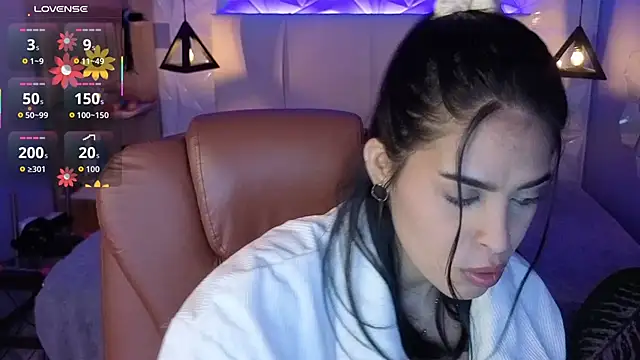 Snapshot of AlessiaVal_ chatting on January 9, 2026, 3:08 pm AlessiaVal online show from January 9, 2026, 3:08 pm