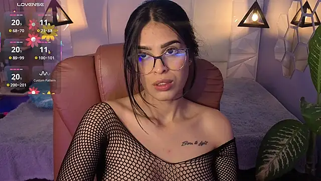 Snapshot of AlessiaVal_ chatting on January 11, 2026, 2:02 pm AlessiaVal online show from January 11, 2026, 2:02 pm