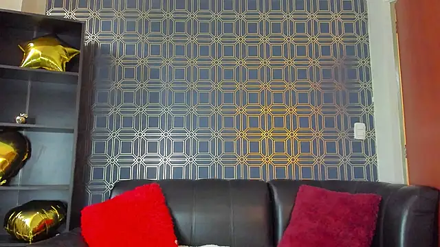 yulianademond66 online show from March 14, 2025, 9:21 pm