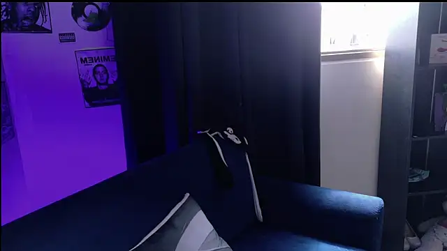 yulianademond66 online show from March 21, 2026, 7:40 pm