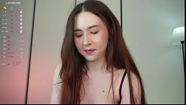 Snapshot of holyhee chatting on March 18, 2025, 10:26 pm holyhee online show from March 18, 2025, 10:26 pm