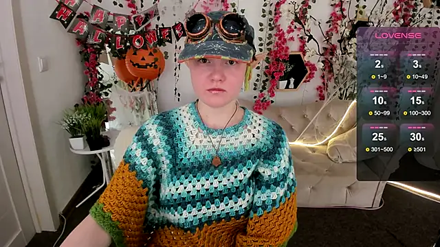 DreamyLuna online show from October 31, 2025, 8:38 pm