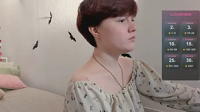 DreamyLuna online show from October 29, 2025, 8:30 pm