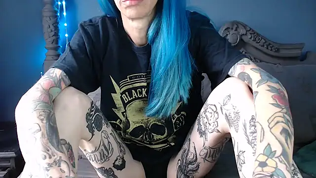 Snapshot of RavenryderUK chatting on October 7, 2025, 8:48 am RavenryderUK online show from October 7, 2025, 8:48 am