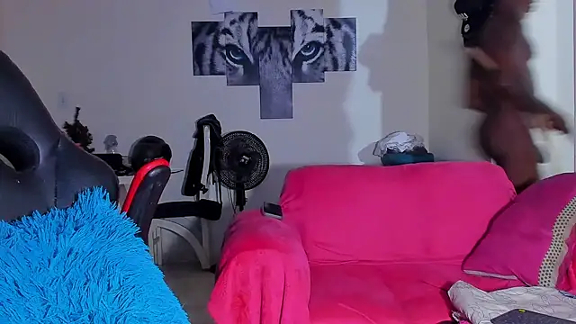 Snapshot of ray_long222 chatting on February 5, 2026, 12:45 pm ray long222 online show from February 5, 2026, 12:45 pm