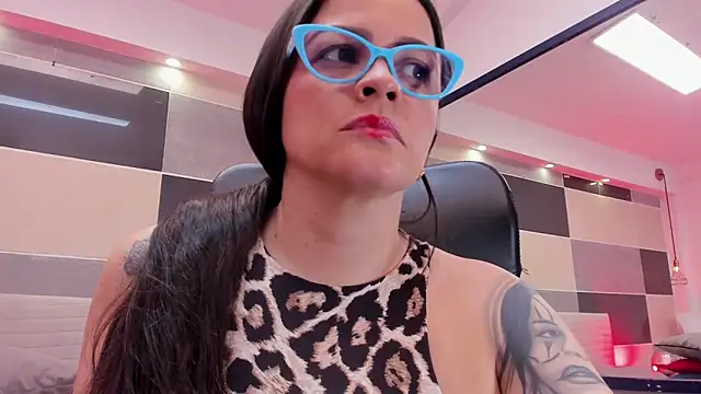 Zara Jackson online show from June 3, 2026, 2:29 pm