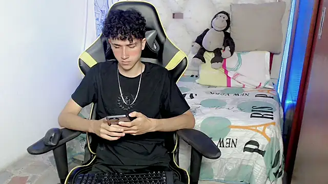 johnny cagee online show from November 20, 2025, 3:40 am