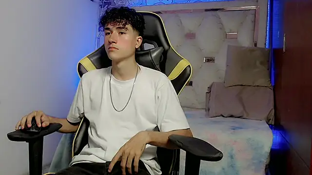 johnny cagee online show from November 9, 2025, 5:00 am