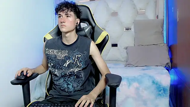 johnny cagee online show from October 27, 2025, 5:08 am