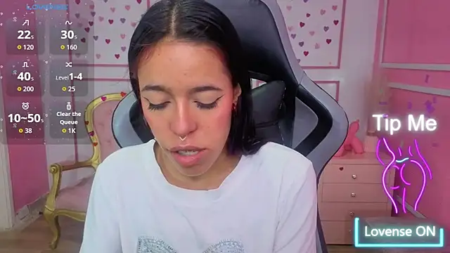 stephania t online show from December 15, 2025, 12:33 pm