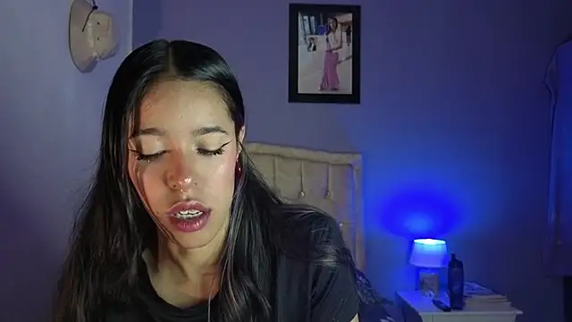 stephania t online show from April 10, 2026, 4:25 pm