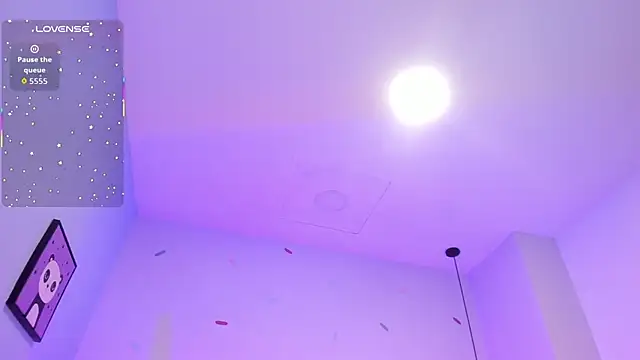  Sophie  miller online show from November 24, 2025, 7:47 pm