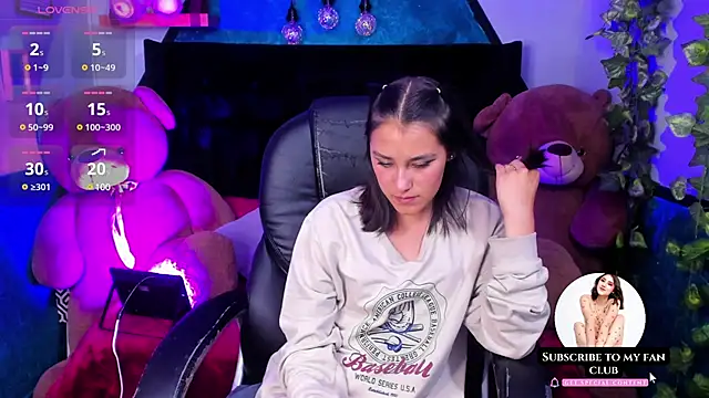  Sophie  miller online show from February 4, 2025, 7:44 pm