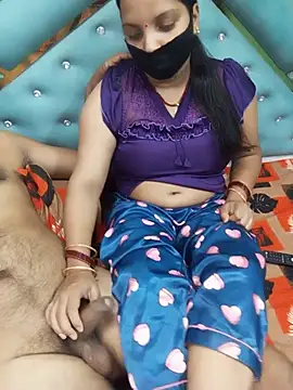 Snapshot of Manjudear chatting on June 4, 2026, 4:44 pm Manjudear online show from June 4, 2026, 4:44 pm