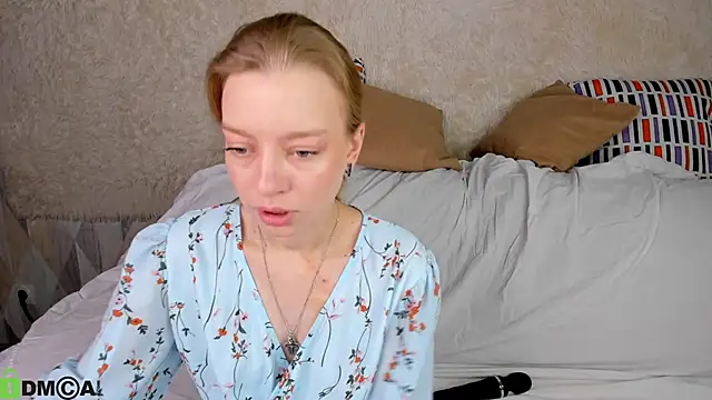 Michelle Blond online show from November 23, 2025, 8:57 am