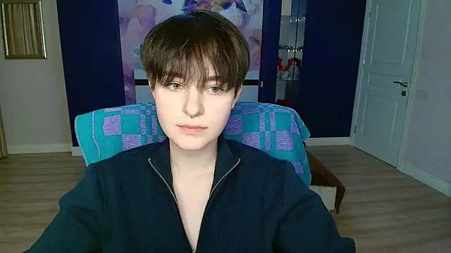 EmiliaYours online show from February 10, 2025, 4:25 pm