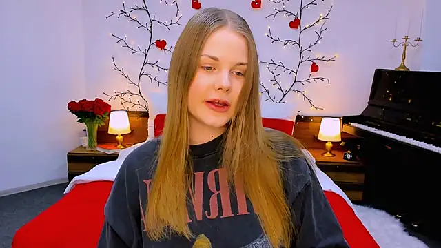 holy kitty online show from October 12, 2025, 8:21 pm