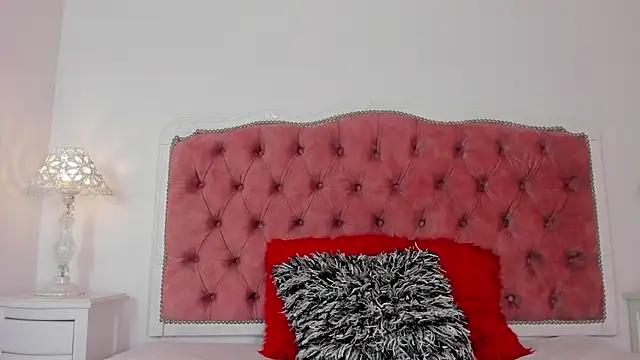 amberlitle online show from October 13, 2025, 1:45 pm