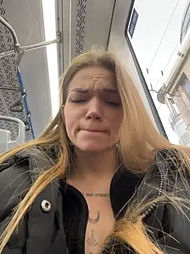 KitteCat online show from November 17, 2025, 11:03 am