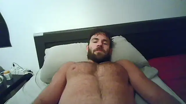 alpha-hunk online show from October 8, 2025, 8:09 pm