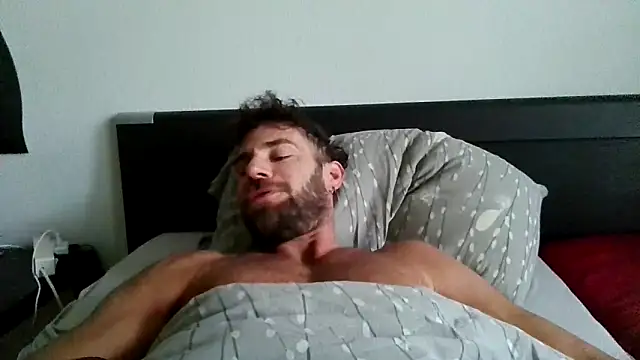 alpha-hunk online show from September 27, 2025, 8:42 am