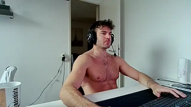 Snapshot of alpha-hunk chatting on January 18, 2026, 9:56 am alpha-hunk online show from January 18, 2026, 9:56 am