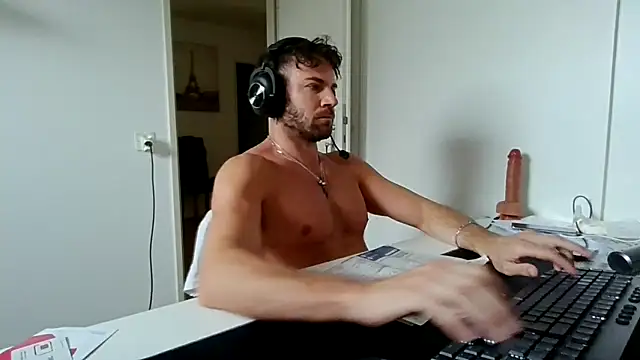 alpha-hunk online show from March 11, 2026, 2:22 pm