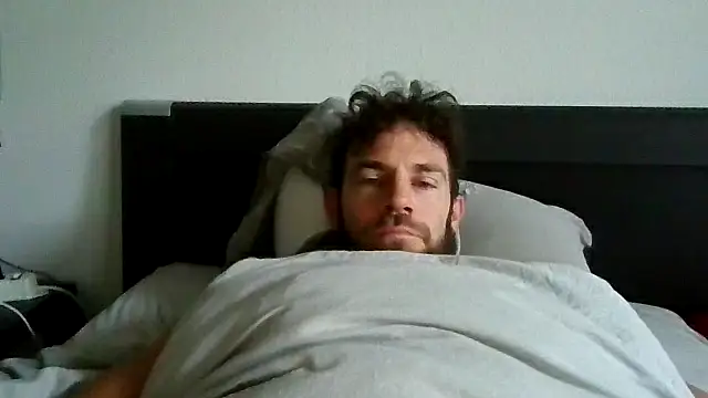 alpha-hunk online show from October 15, 2025, 7:16 am