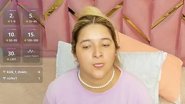 collegepawglovedaddy online show from November 23, 2025, 8:08 pm