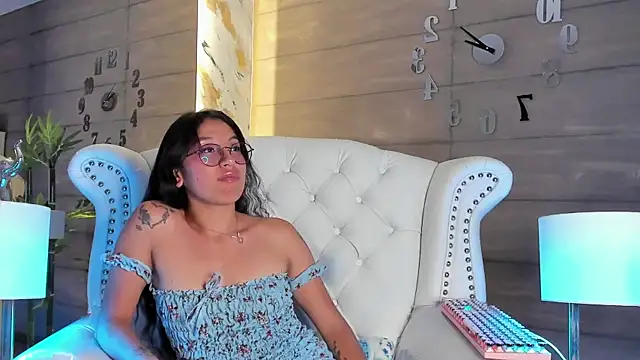 MadyJackson online show from February 26, 2025, 8:04 pm
