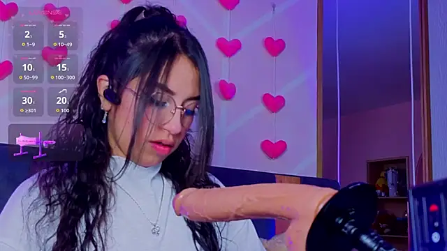 MadyJackson online show from April 7, 2026, 12:07 pm