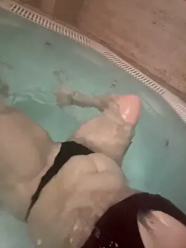 Snapshot of _linarose chatting on December 8, 2024, 2:19 pm linarose online show from December 8, 2024, 2:19 pm