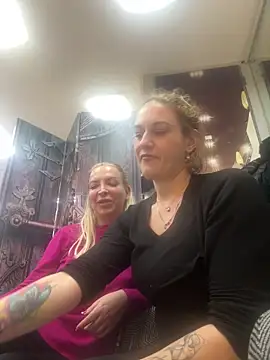 Snapshot of _linarose chatting on February 17, 2025, 8:06 pm linarose online show from February 17, 2025, 8:06 pm