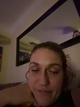 Snapshot of _linarose chatting on December 13, 2024, 12:31 am linarose online show from December 13, 2024, 12:31 am