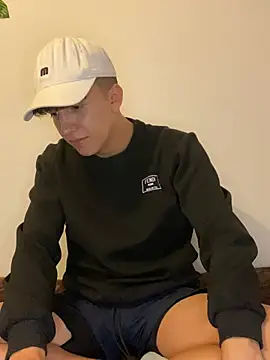 merlyn 00 online show from February 14, 2025, 10:25 pm