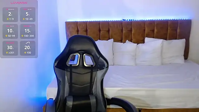 alexiaaross online show from November 1, 2025, 4:52 am