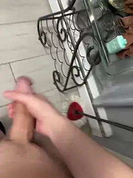 Snapshot of bigbeast19393 chatting on February 13, 2026, 11:43 am bigbeast19393 online show from February 13, 2026, 11:43 am