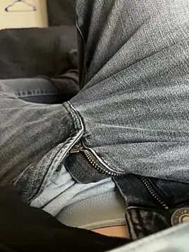 Snapshot of bigbeast19393 chatting on February 26, 2026, 5:57 pm bigbeast19393 online show from February 26, 2026, 5:57 pm