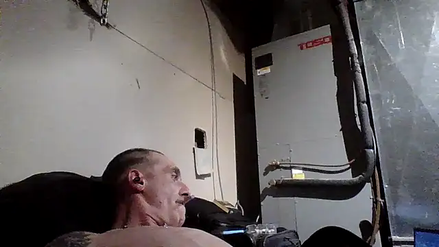 CandiedPompano online show from October 21, 2025, 4:01 am