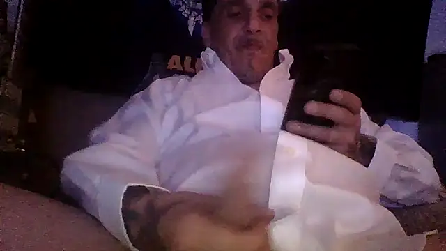 Snapshot of CandiedPompano chatting on June 5, 2026, 4:17 am CandiedPompano online show from June 5, 2026, 4:17 am