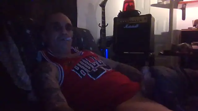 CandiedPompano online show from December 4, 2025, 6:51 pm