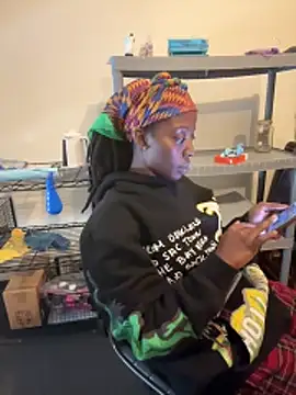 Snapshot of choclatepeaach chatting on October 30, 2025, 6:27 pm choclatepeaach online show from October 30, 2025, 6:27 pm