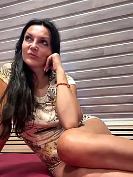 -OLYA- online show from September 13, 2025, 7:47 pm