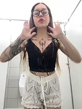 babydolll online show from July 2, 2026, 1:06 pm