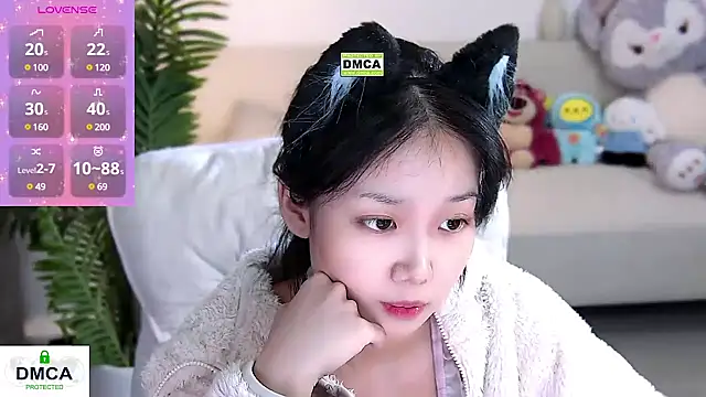 Snapshot of Sheep-1 chatting on February 12, 2025, 11:51 am Sheep-1 online show from February 12, 2025, 11:51 am