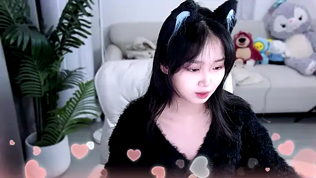 Snapshot of Sheep-1 chatting on March 20, 2025, 11:05 am Sheep-1 online show from March 20, 2025, 11:05 am